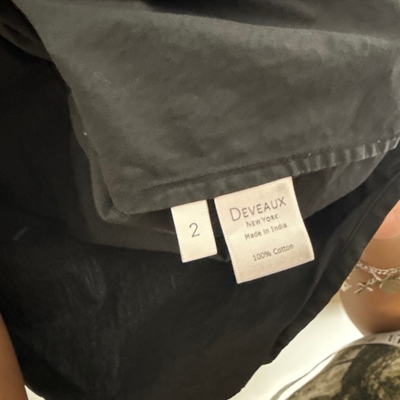 DEVEAUX New York Black V Neck‎ Button Detail 3/4 Sleeve Top Women Size 2 - Picture 4 of 7